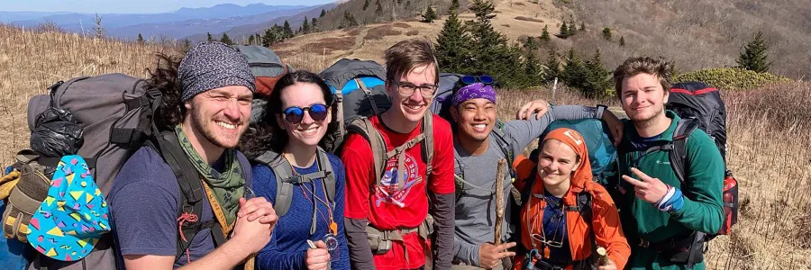Venture Outdoor Leadership Institute group picture on mountainside