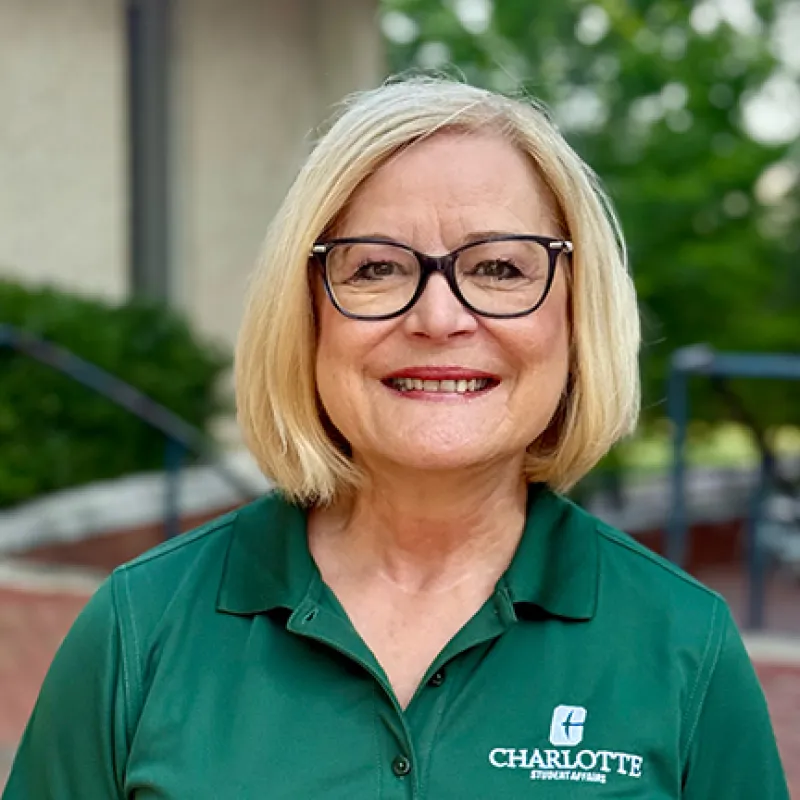 Susan Harvanek headshot